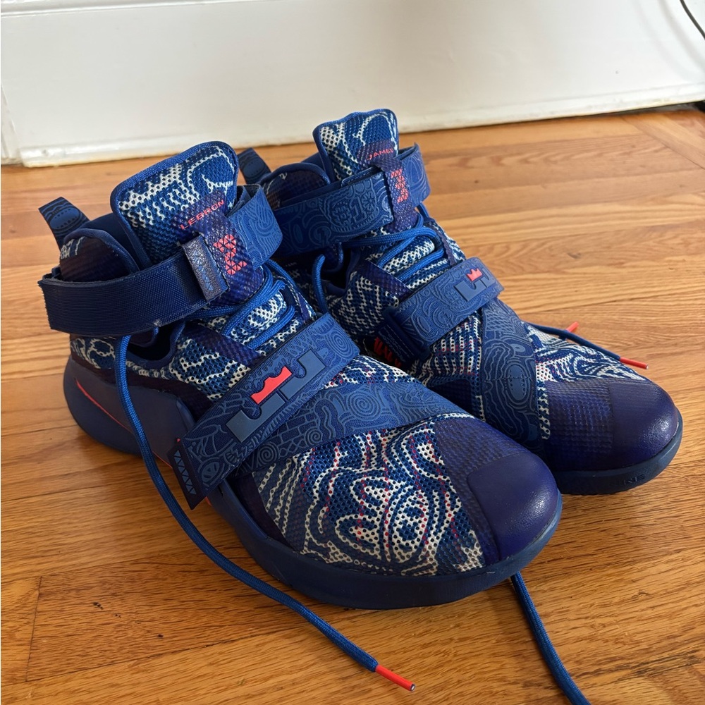 Nike Zoom LeBron Soldier 9 LE Game Royal mens size 11.5